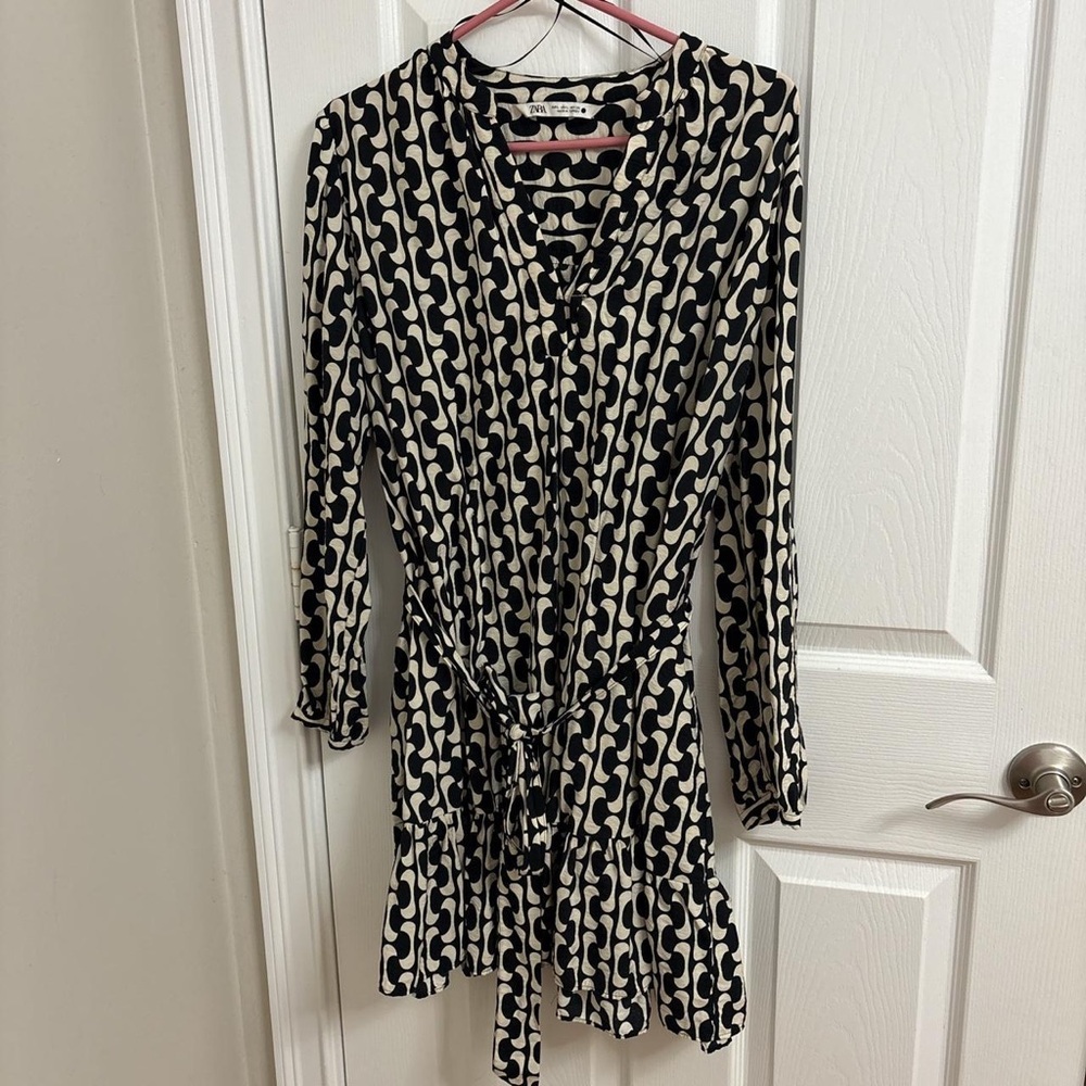 ZARA Black & Cream Long-Sleeve Printed Tie-Waist Dress